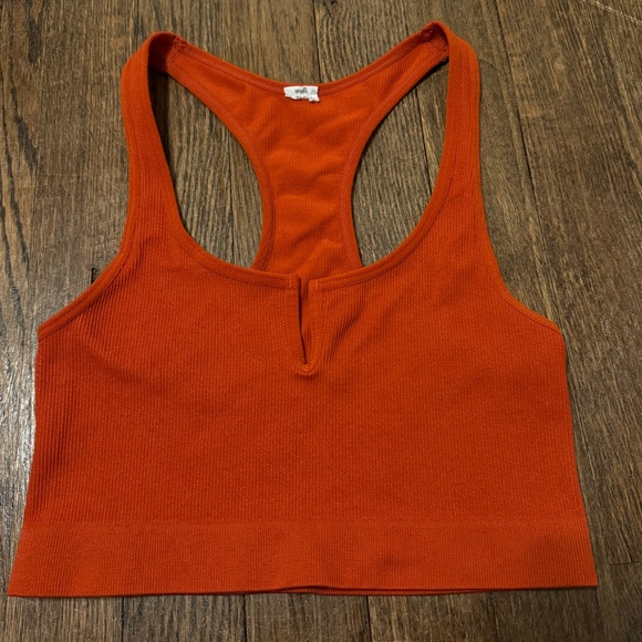 burnt orange cropped tank with a razor back & a small v in the front!🧡 - Picture 1 of 3